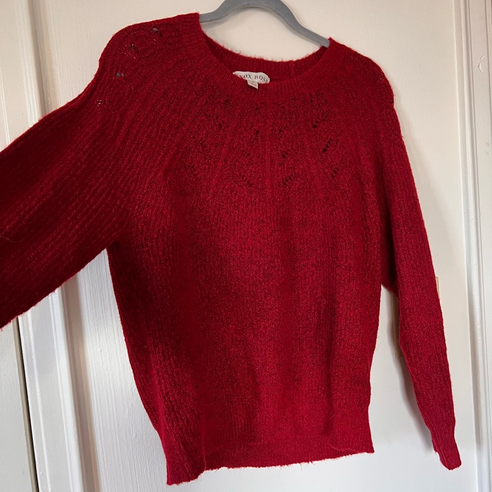 Red sweater - Picture 3 of 3